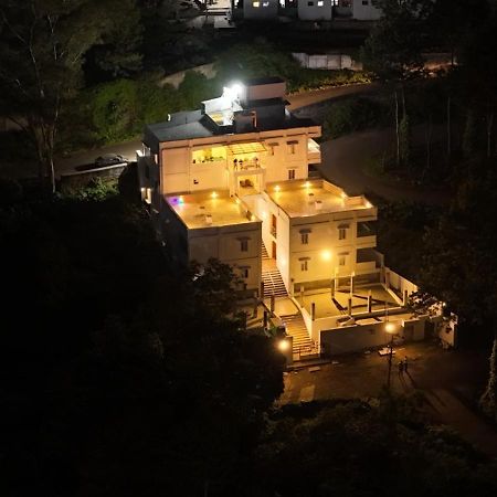 Hotel Peppers Yercaud Exterior foto
