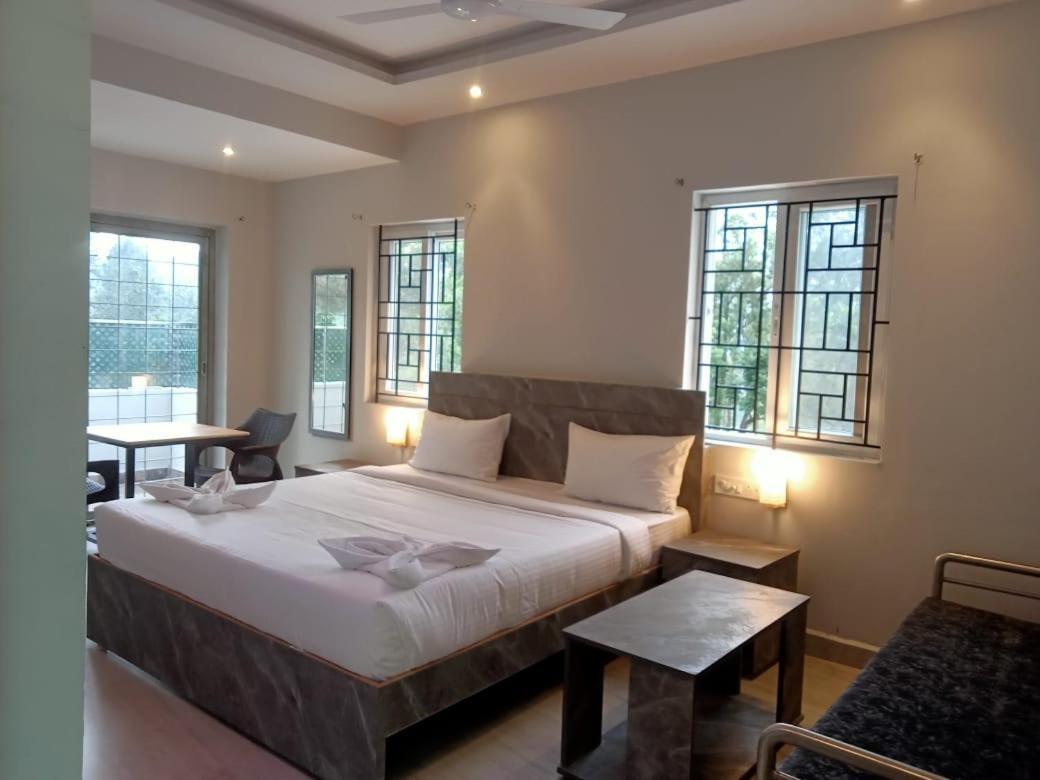 Hotel Peppers Yercaud Exterior foto